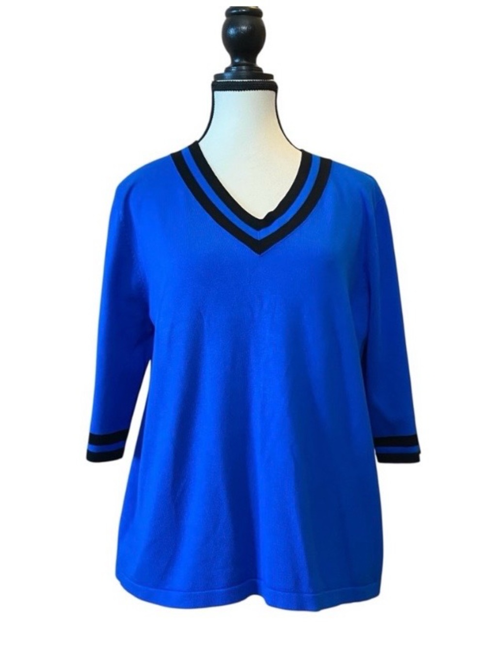 Cashmere Cotton Blend V-neck Blue Women’s Sweater with Contrasting Stripe Size M